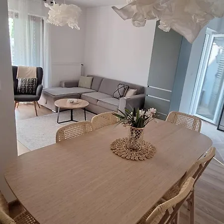 Toni Apartment